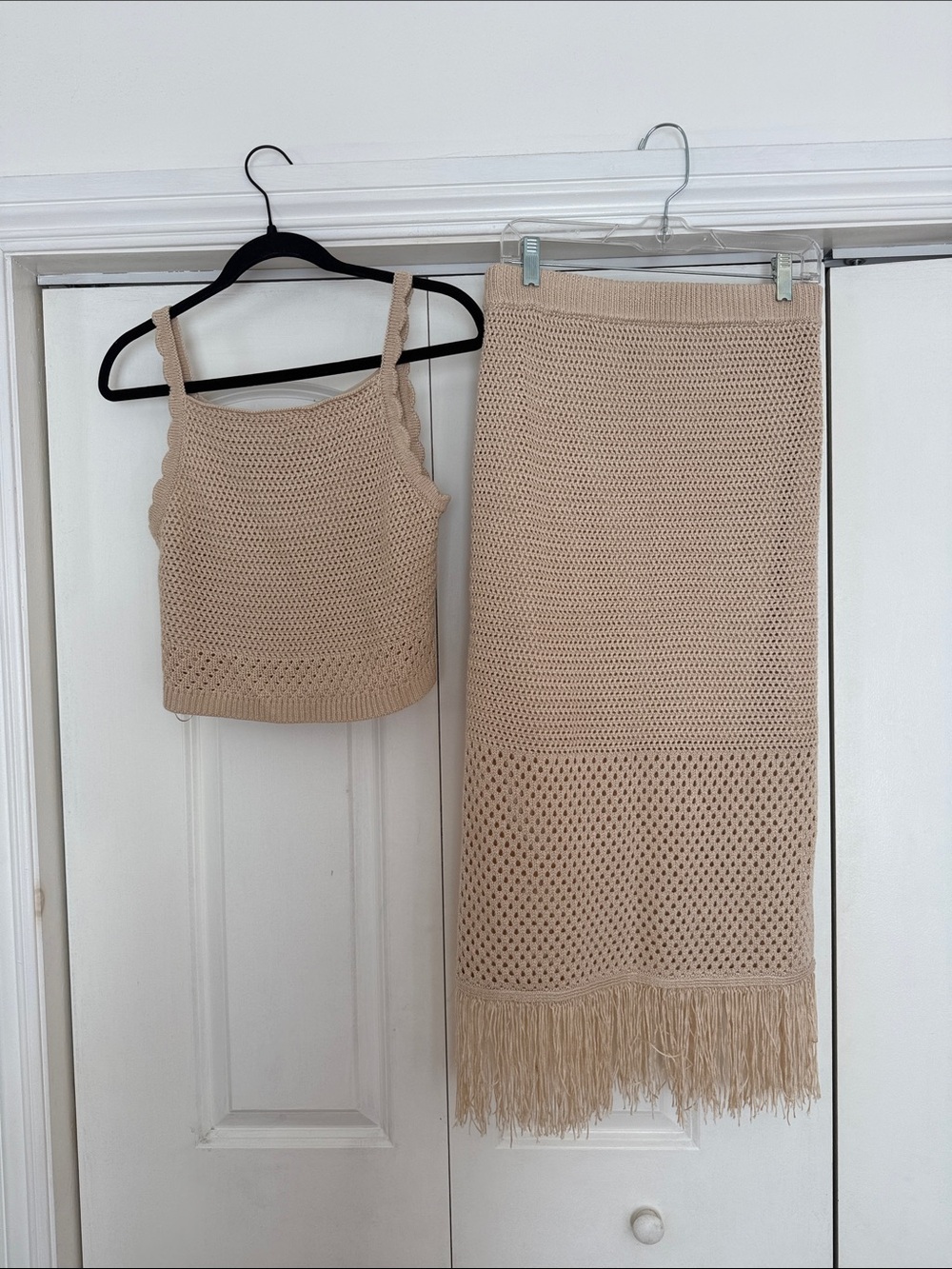 House of Harlow 1960 Cream Ribbed Crew Sweater